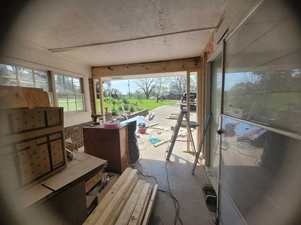 Air movers and dehumidifier for Water Mitigation Services in Oakleaf Plantation